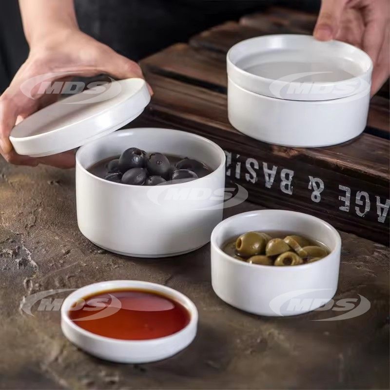 White ceramic dinnerware set soup steamer bowl with lid kitchen ceramic food storage container preservation bo