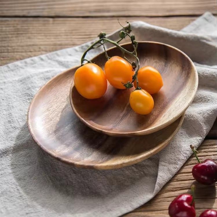 Different size wood food serving dinner plate dishes acacia round tray wooden plates