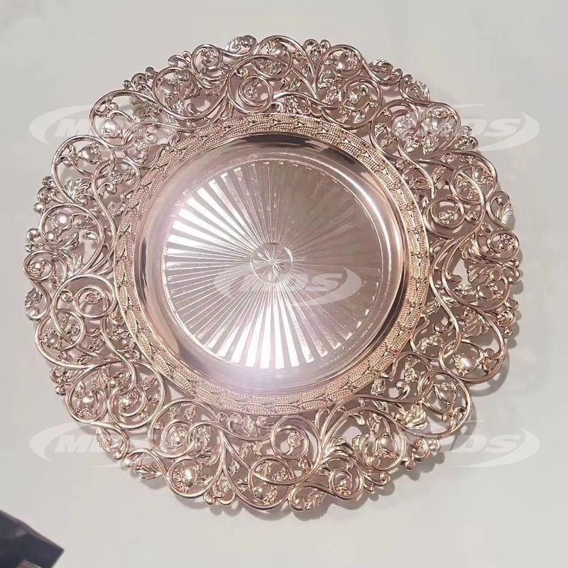 New European Style 13 Inch Round Wedding Party Table Decoration Gold Silver Flower Pattern Plastic Charger Plates