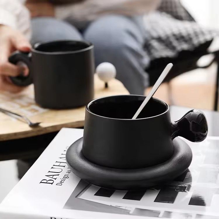 Nordic matte black glaze mug creative porcelain coffee cup and saucer coffee mug ceramic