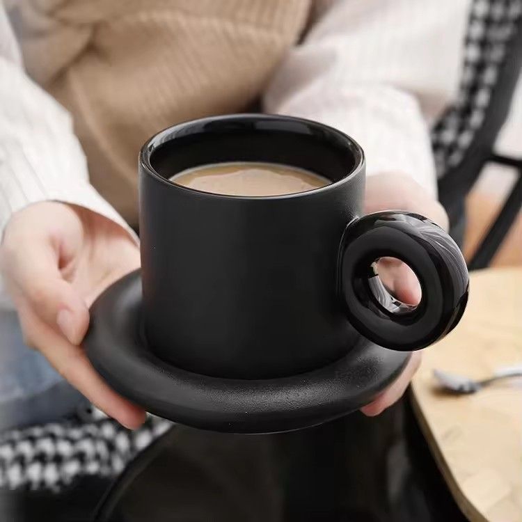 Nordic matte black glaze mug creative porcelain coffee cup and saucer coffee mug ceramic