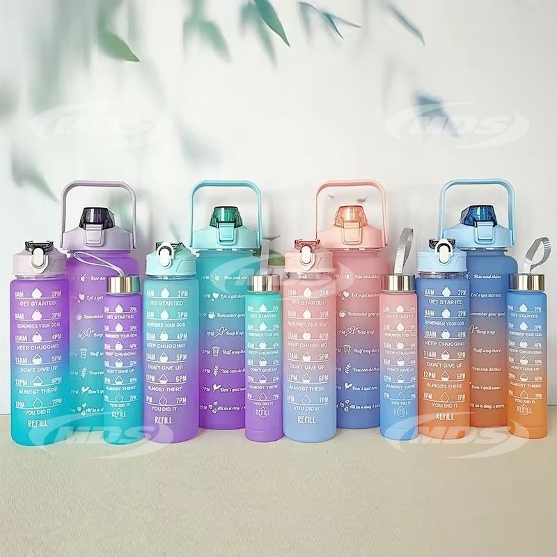 Wholesale gradient color sports water bottle 3pcs set 2000ml 750ml 300ml portable frosted plastic water bottles