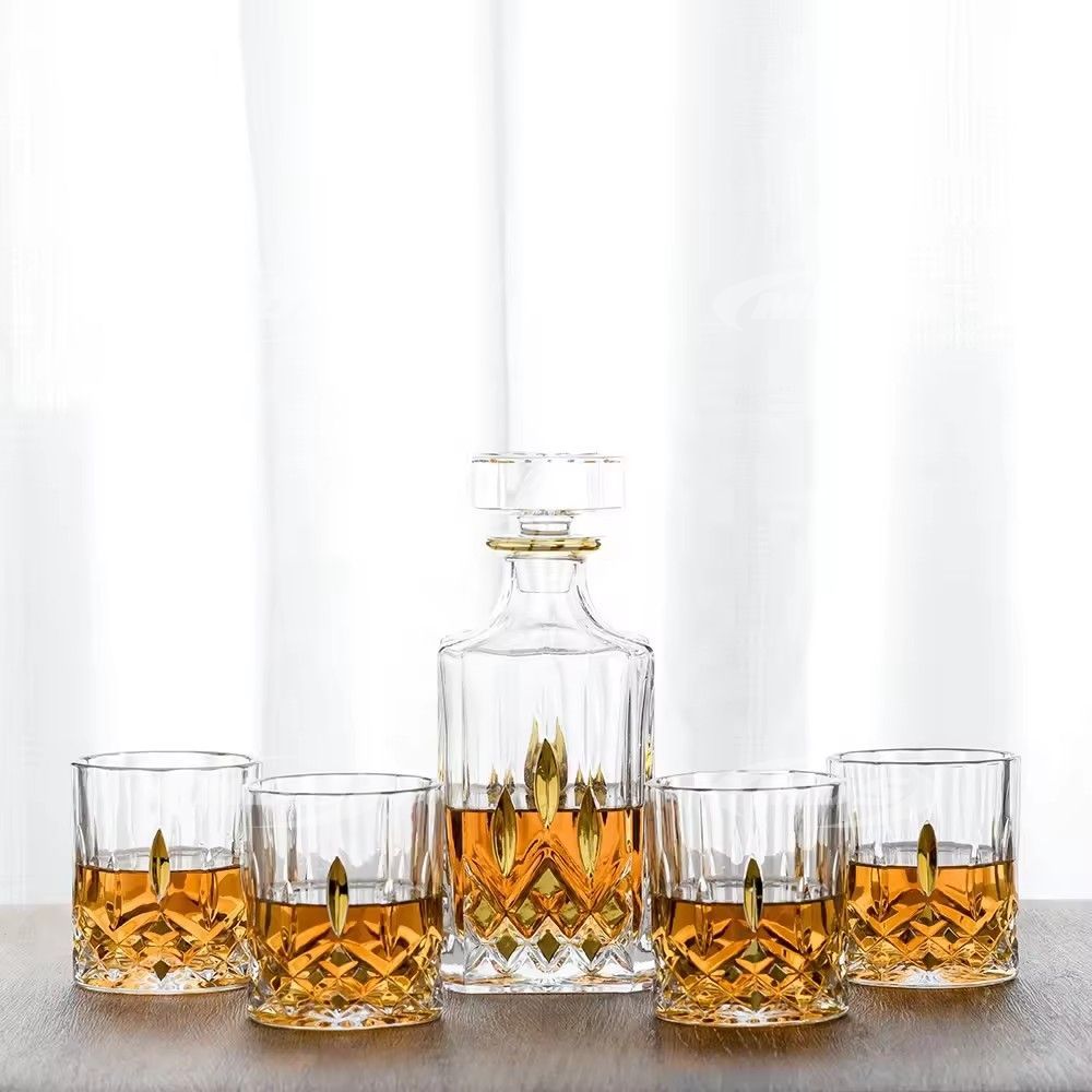 wholesale fashioned high quality crystal glass whiskey decanter and 4 whiskey glasses set