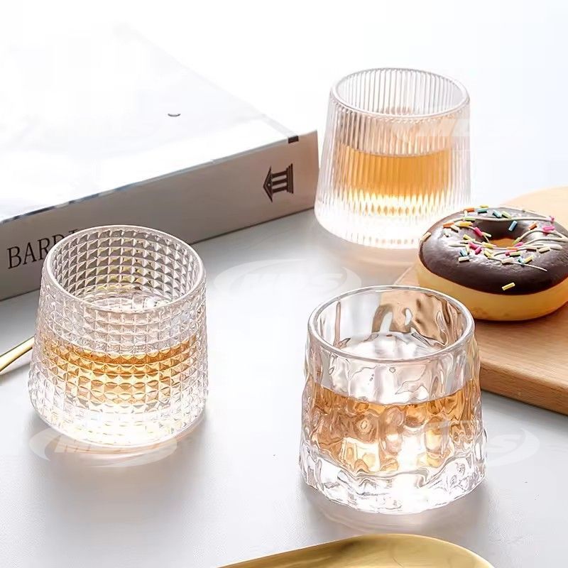 Creative Custom Logo Boxes Relief Decompression Embossed Crystal Whisky Glass Cup Rotating Whiskey Glasses Sets