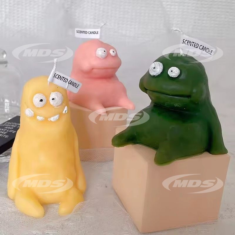 Handmade cartoon clay halloween monsters candles cute aromatherapy scented candle for home decoration