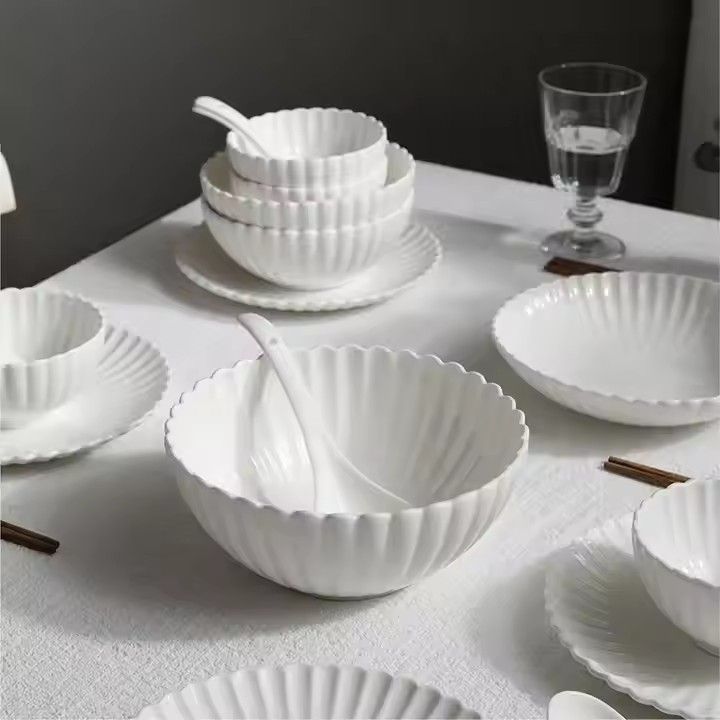 Vintage chrysanthemum pattern tableware round white ceramic dinnerware dinner sets