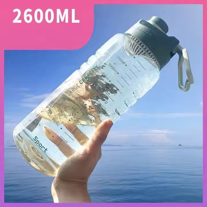 Outdoor portable plastic gallon water bottles with scale 2600ml 87oz direct drinking sports water bottle