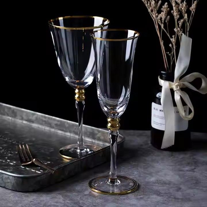 European Style Wedding Gold Rim Red Etched Thick Stem Wine Glass Set Factory Good Design for Champagne Glasses & Flutes