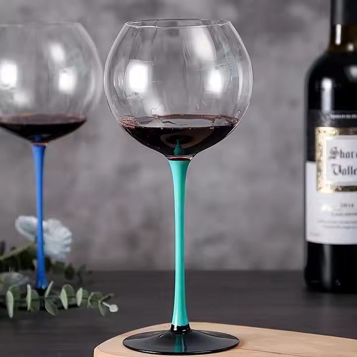 Wholesale vintage large capacity glass goblets red wine glass for restaurant birthday wedding