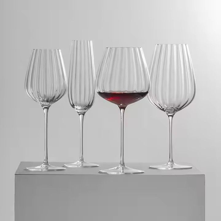 Wholesale Transparent New Style Modern Personalized Ribbed Wine Glass with Stripes