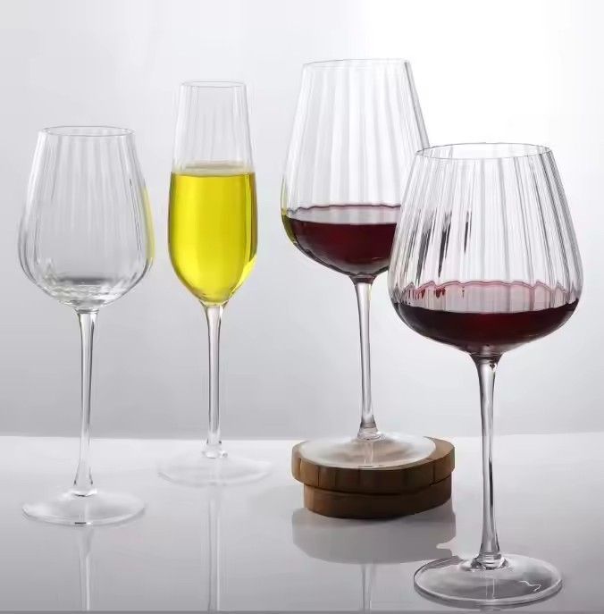 Wholesale Transparent New Style Modern Personalized Ribbed Wine Glass with Stripes