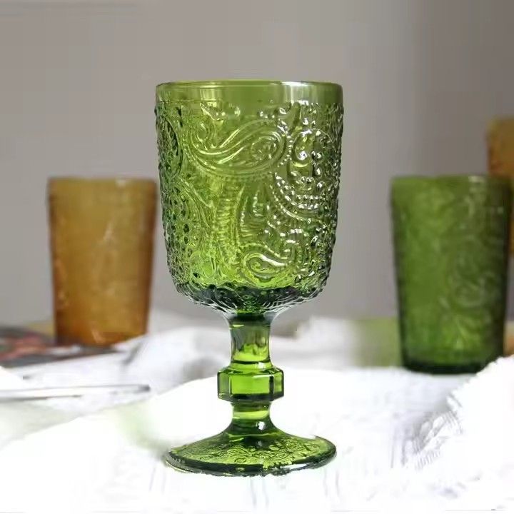 Wholesale Custom hand blown Vintage Embossed Green Colored Goblets red Wine glasses set for Wedding