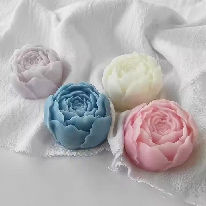 Custom wedding handmade aromatherapy candles for home decor rose flower shaped scented candle