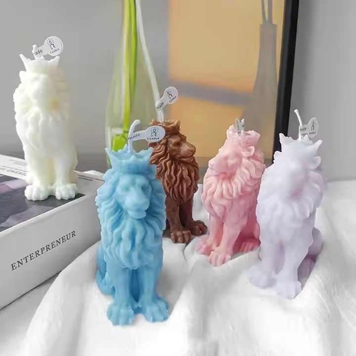 Wholesale handmade lion king shaped scented candle luxury art smokeless cake candle and party supplies