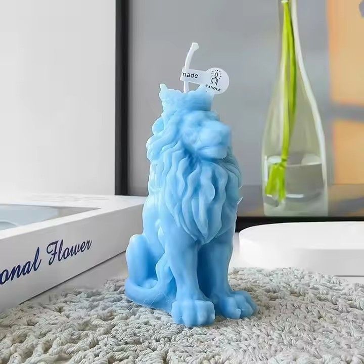 Wholesale handmade lion king shaped scented candle luxury art smokeless cake candle and party supplies