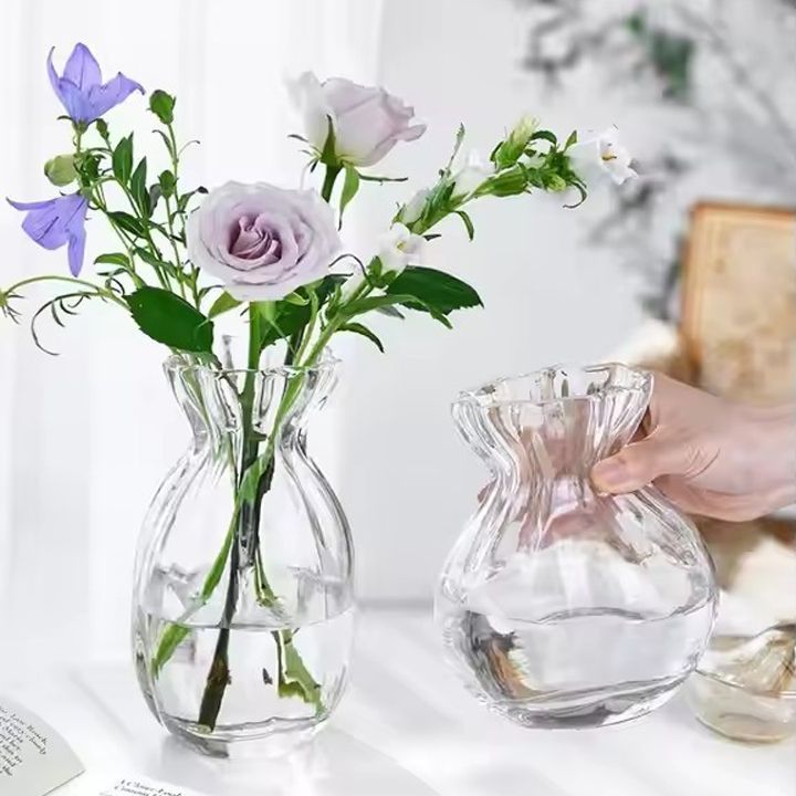 Transparent Decorative Vases and Home Furnishings French Waisted Glass Vase with Flower Arrangement in The Living Room