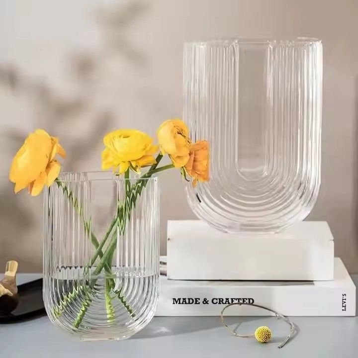 Wholesale Centerpiece Glass Decorative Colored Clear Glass Flower Vase Luxury Vases for Home Decoration