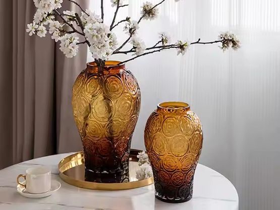 How to choose a vase that fits your home style？