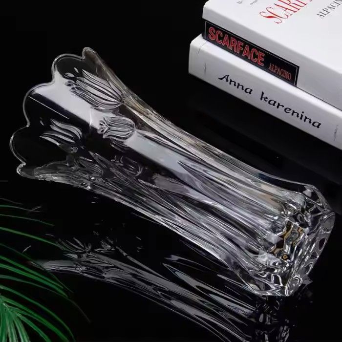 Hot sale customized high-end empty clear large vertical glass vase for home office use