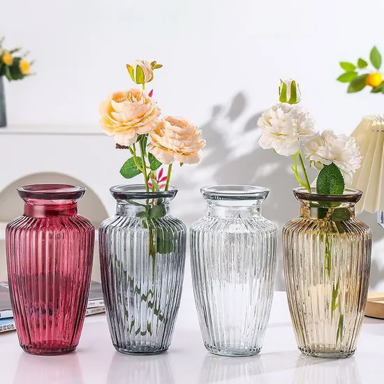 Wholesale Gift Glass Bud Vases Colored Mini Decor Vintage Home Wedding Glass Bottles Flowers Small Vases