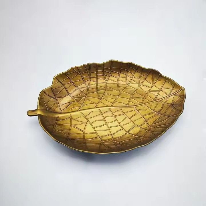 European-Style Retro Fruit Plate Dish High-Value Plastic Leaf- Shaped Tray for Party Direct Supply