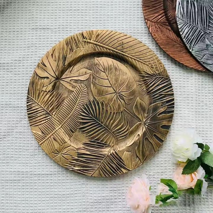 13 Inch Round Decorative Plastic Metallic Foil Leaf Charger Plates for Dinner Party Wedding Baby Shower Anniversary Thanksgiving