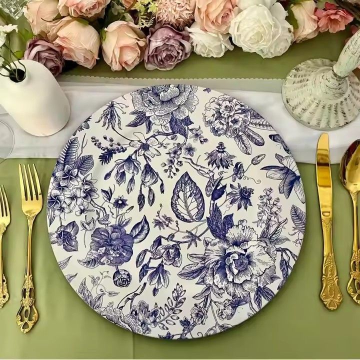 Traditional Chinese Blue-and-White Decal Design Plastic Dinner Plate Round Charger Plate for Wedding Parties Sustainable Serve