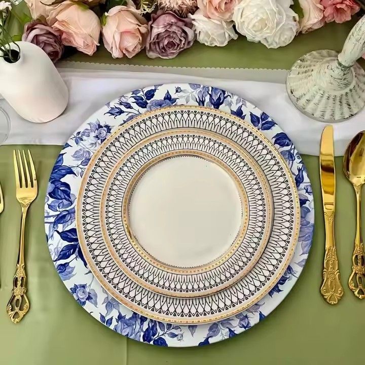 Reusable Plastic Dinner Plate Dish Blue-and-White Decal Design for Wedding Parties and Sustainable Serve Charge Plates