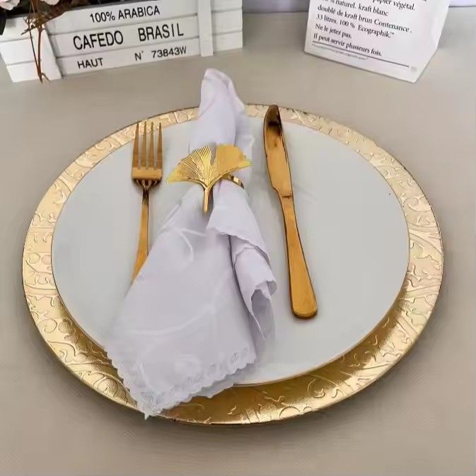 Wholesale Cheap Reusable Thick PP Plastic Gold Round Wedding Party Decorative 13 Inch Charger Plate