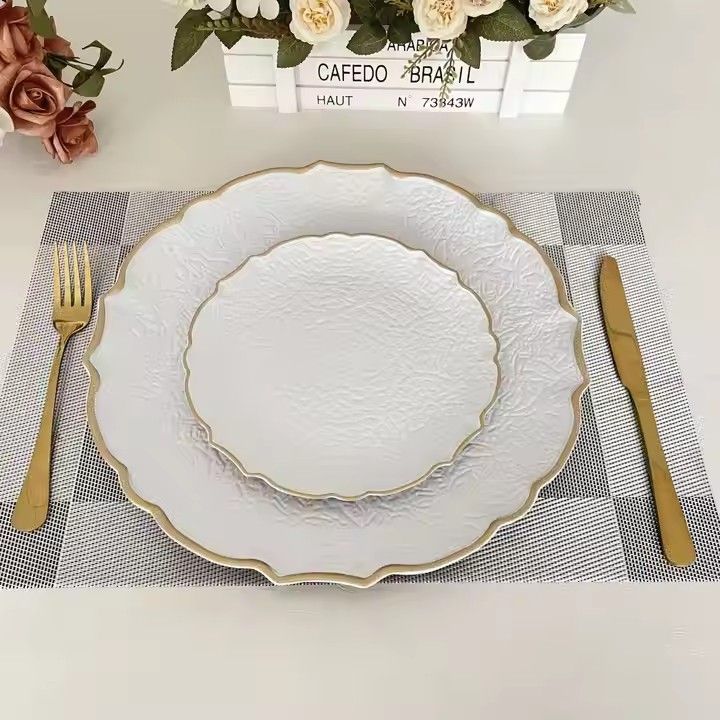 Gold Rim Pearl White Color Underplate Wedding Bulk Plastic Charger Plates Charger Plates With Gold Rim